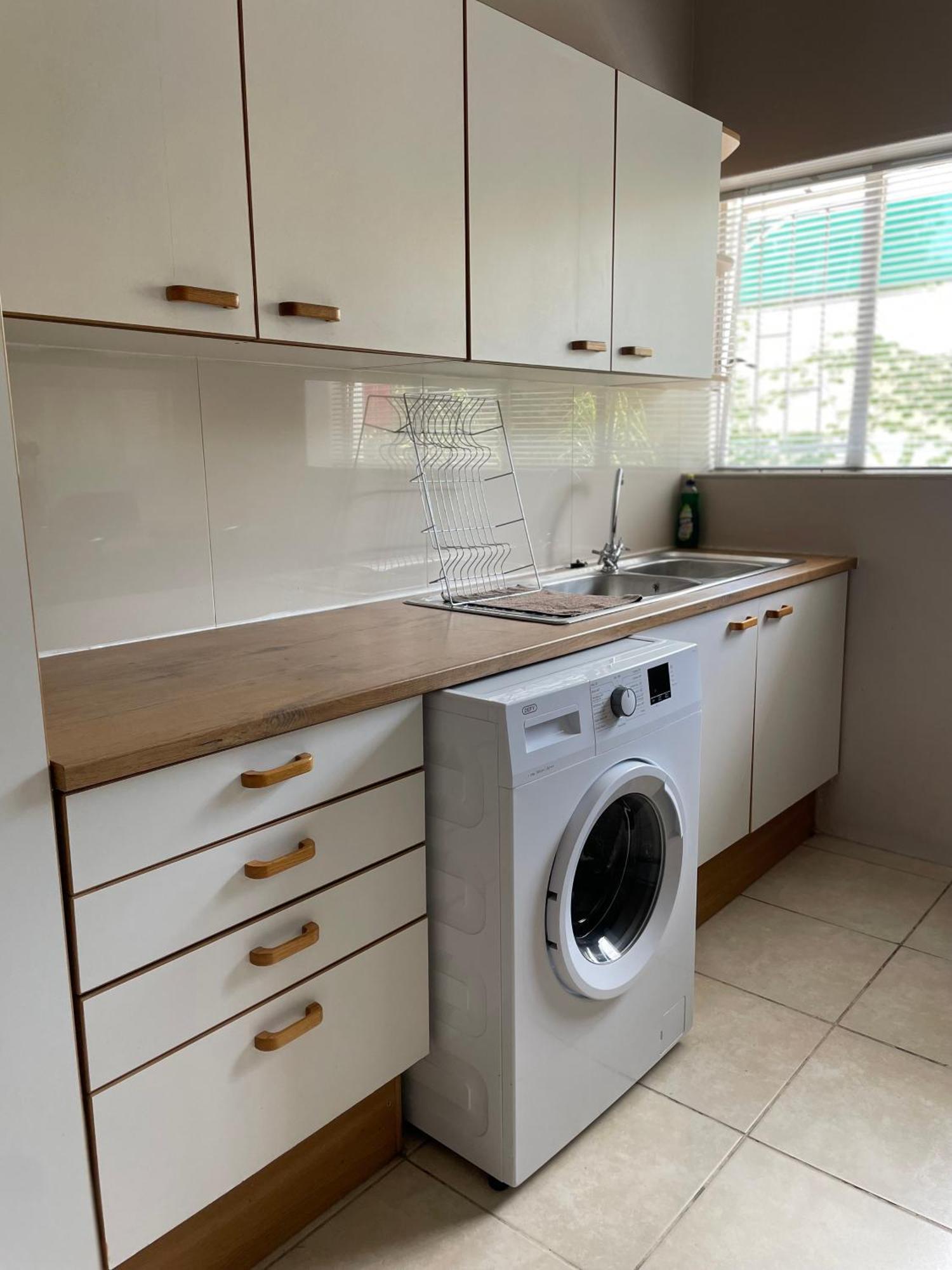 Stern Self Catering Apartments 빈트후크 외부 사진