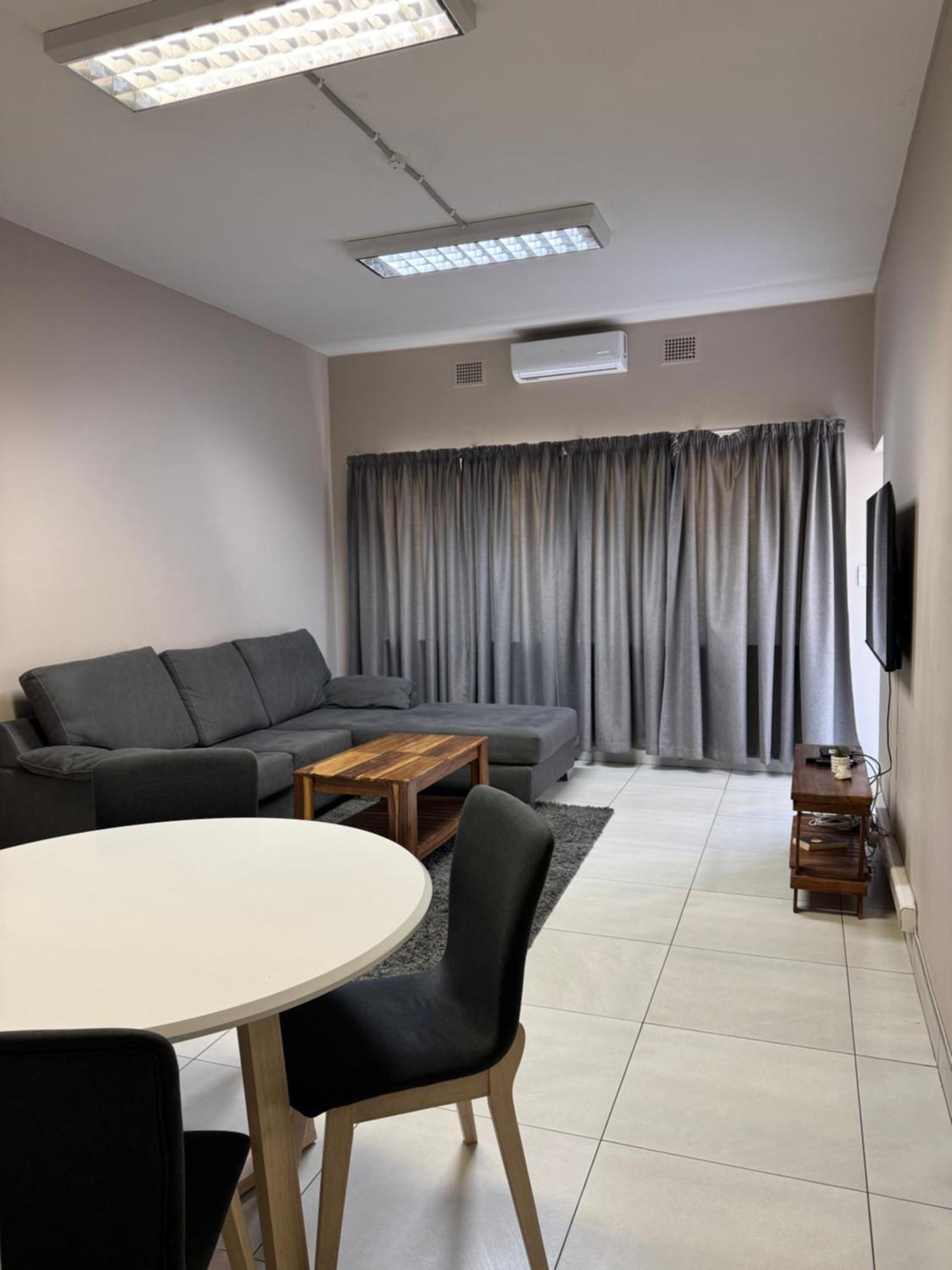 Stern Self Catering Apartments 빈트후크 외부 사진