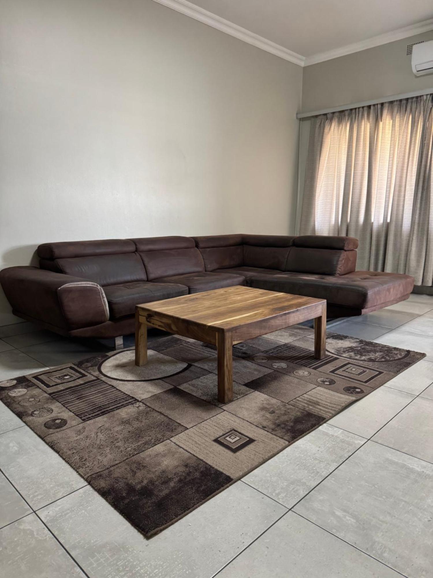 Stern Self Catering Apartments 빈트후크 외부 사진
