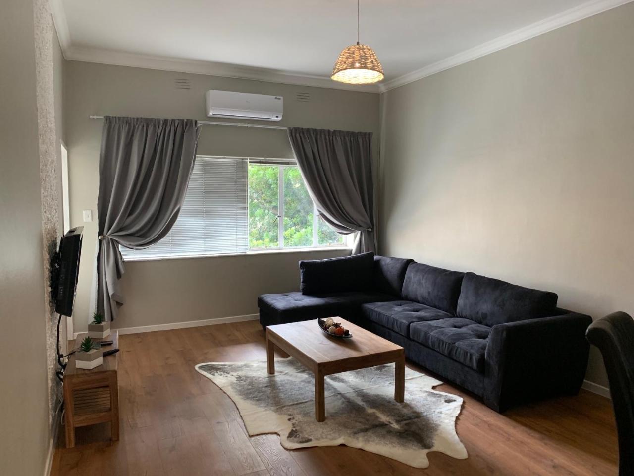 Stern Self Catering Apartments 빈트후크 외부 사진