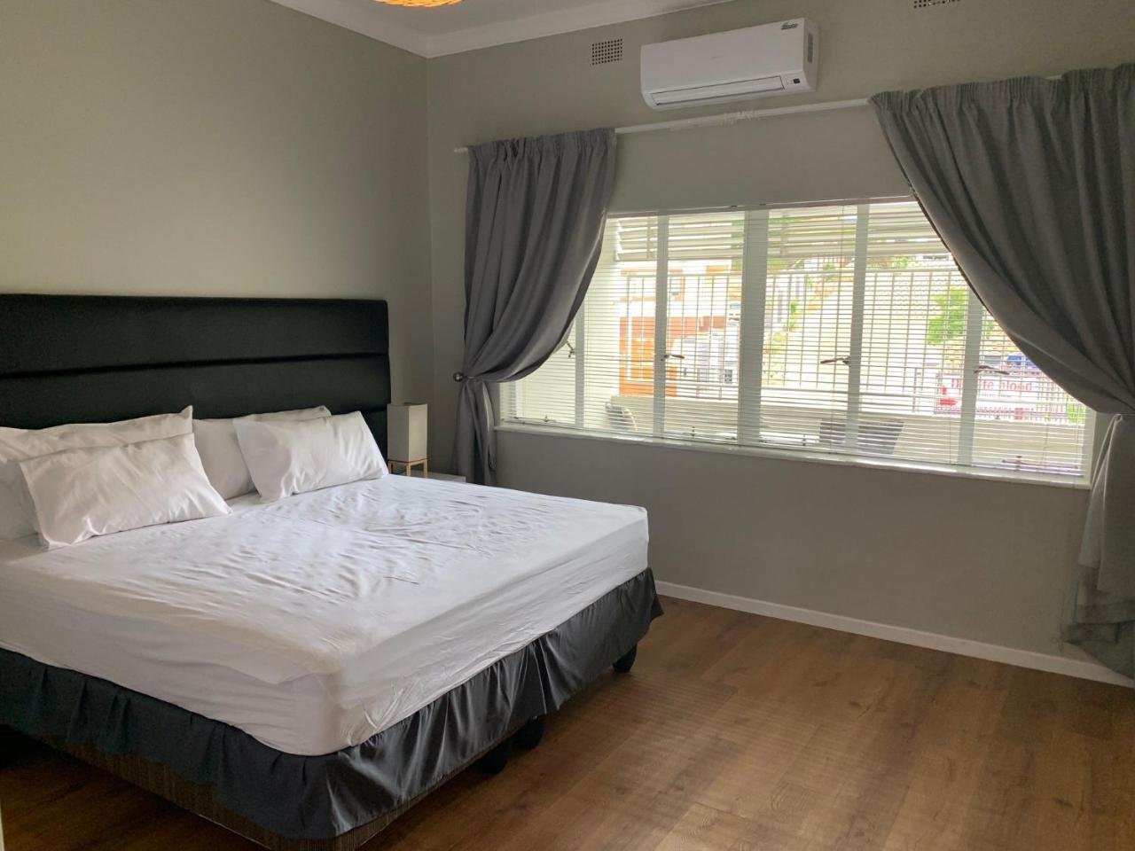 Stern Self Catering Apartments 빈트후크 외부 사진